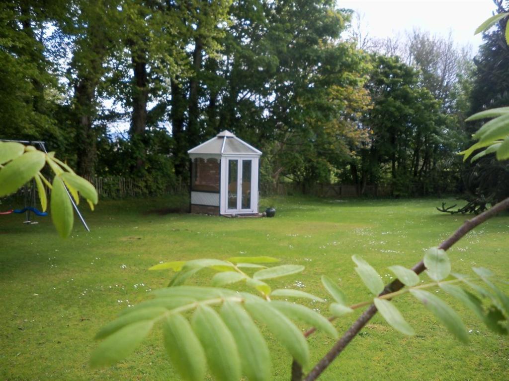 Lisnafillan Lodge Ballymena Eksteriør billede